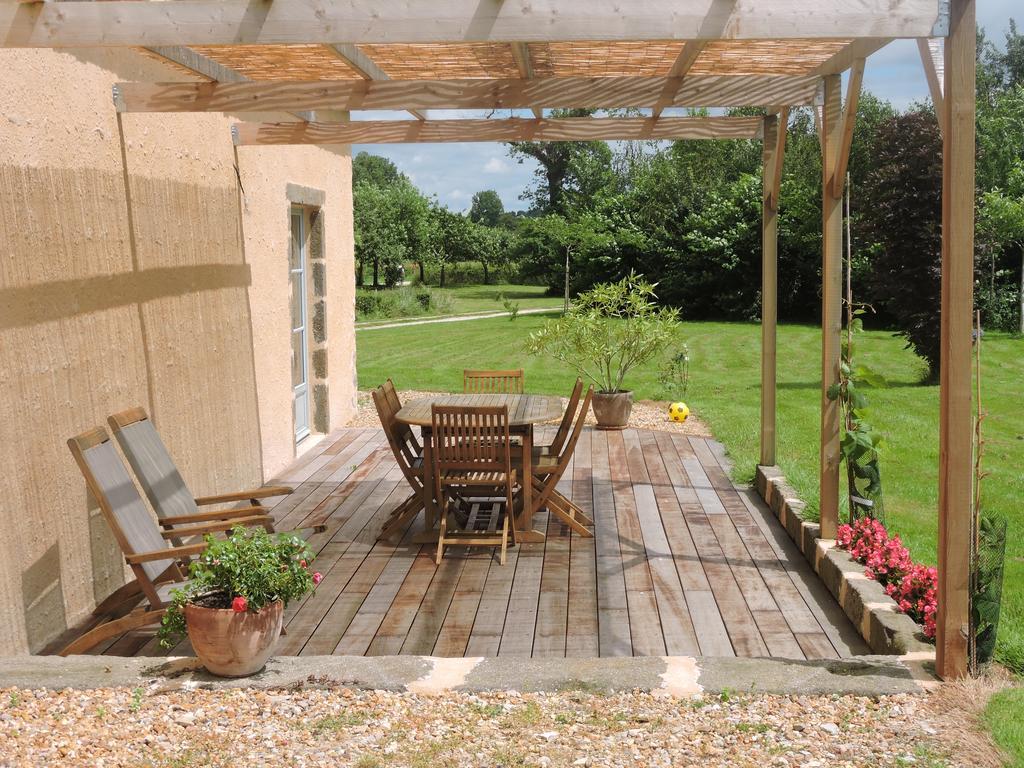 Gite De La Hertaudiere Montbizot Exterior foto